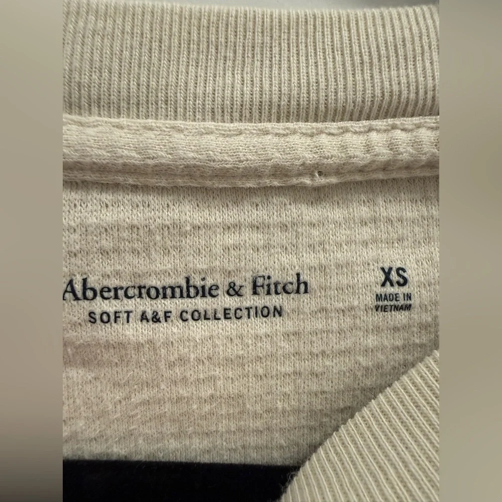NWOT Abercrombie & Fitch Soft A&F Collection Waffle Knit Long Sleeve - Size XS